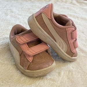 4C wide baby girl glitter pink Pumas w. double velcro straps